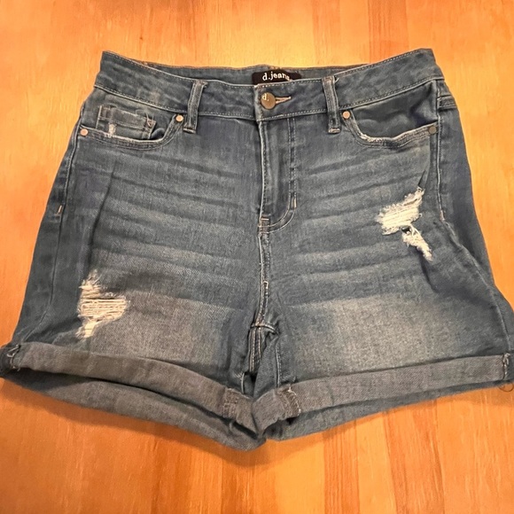 D. Jeans Blue Distressed Jean Shorts size 6 - Picture 1 of 7